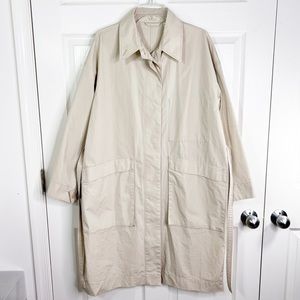 Uniqlo Lightweight Car Coat Overcoat in Cream Size S